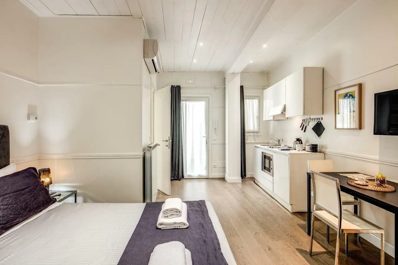 Colosseo Suite Apartment Rome